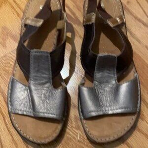 Naturalizer Sz 7 Like NEW flat sandals